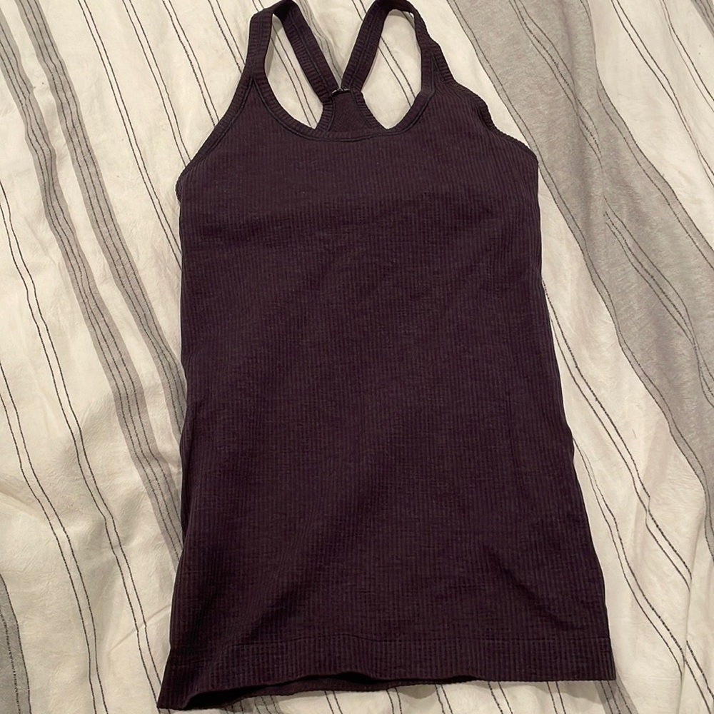 Lululemon Ebb to street tank